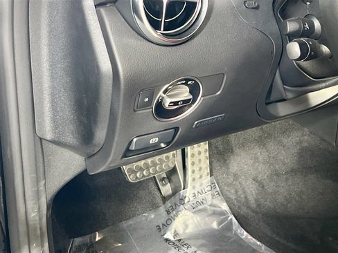 Used 2015 Mercedes-Benz SLK 350 image 10