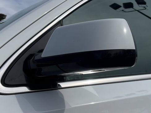 Used 2018 GMC Yukon SLT image 14