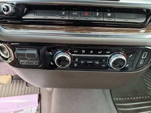 Used 2024 GMC Sierra 2500 SLE w/ SLE Convenience Package image 13