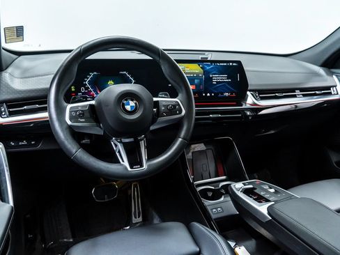 Used 2025 BMW X2 xDrive28i AWD/4WD image 4