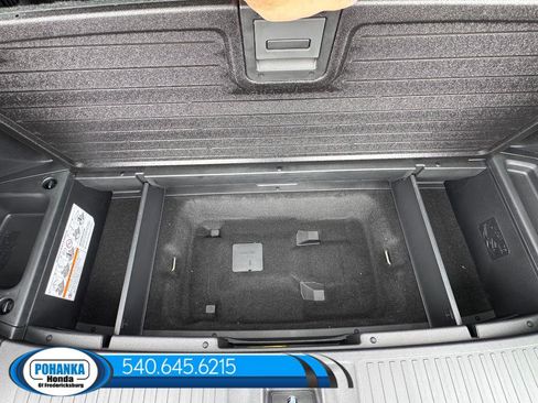 New 2025 Honda Pilot Touring image 9