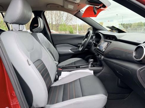 Used 2023 Nissan Kicks SR w/ SR Premium Package image 10