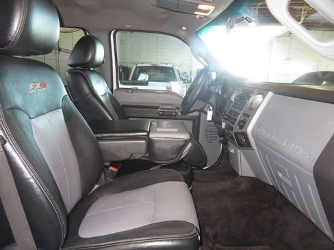 Used 2011 Ford F250 XLT w/ XLT Interior Pkg AWD/4WD image 33