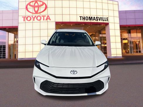 New 2025 Toyota Camry LE w/ Convenience Package image 2