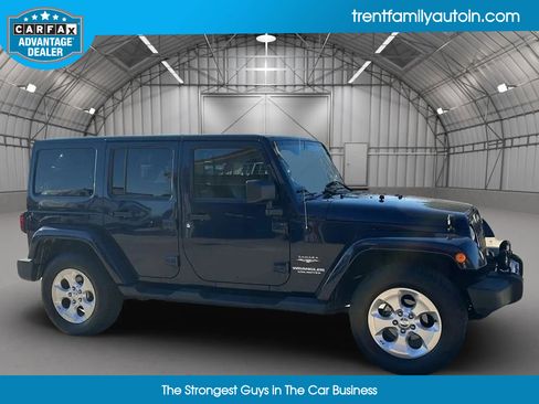 Used 2013 Jeep Wrangler Unlimited Sahara w/ Dual Top Group image 14