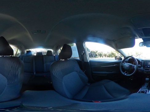 Used 2025 Toyota Camry LE image 41