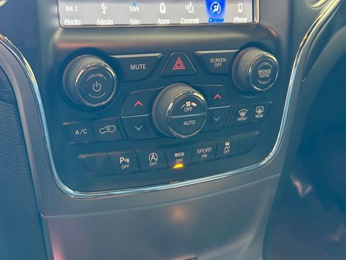 Used 2018 Jeep Grand Cherokee Laredo image 27