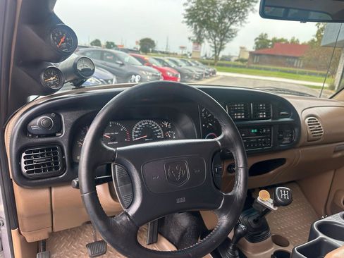 Used 1998 Dodge Ram 2500 Truck 4x4 Quad Cab image 3