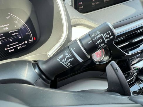 Used 2023 Acura MDX SH-AWD w/ Technology Package image 31
