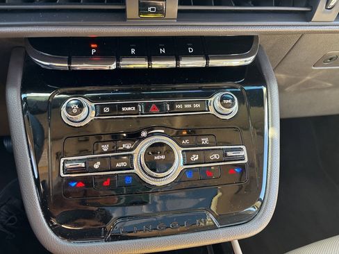 Used 2022 Lincoln Corsair Reserve w/ Equipment Group 201A image 17