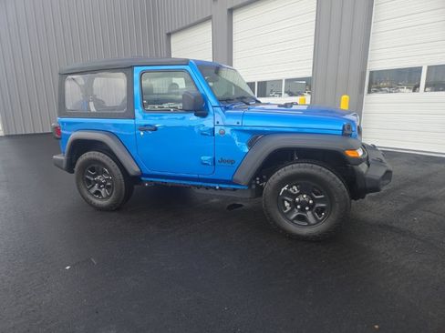 Used 2026 Jeep Wrangler Sport AWD/4WD image 13