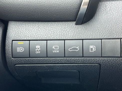 Used 2018 Toyota Camry XLE w/ Audio Package FWD image 23