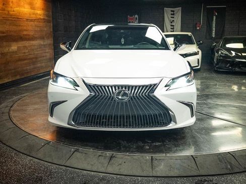 Used 2020 Lexus ES 350 w/ Premium Package FWD image 4