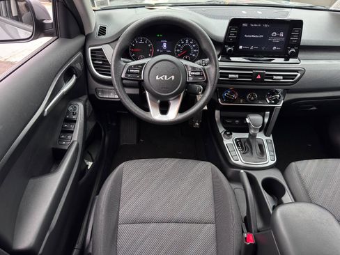 Used 2023 Kia Seltos LX image 24