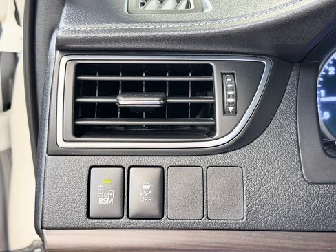 Used 2017 Toyota Camry XLE FWD image 36