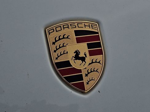 Used 2017 Porsche Macan S image 12