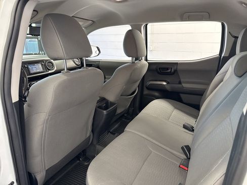 Certified 2017 Toyota Tacoma SR5 image 40