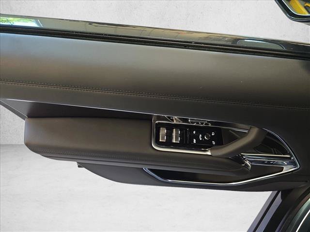 New 2026 Land Rover Range Rover Long Wheelbase SE AWD/4WD image 29