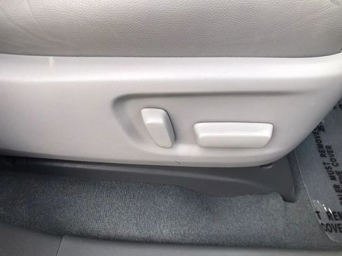 Used 2019 Toyota Sienna XLE AWD/4WD image 47