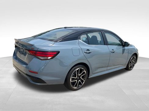 Used 2024 Nissan Sentra SR FWD image 5