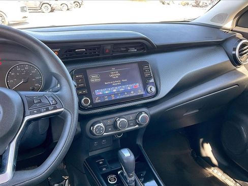 Used 2024 Nissan Kicks SV image 9