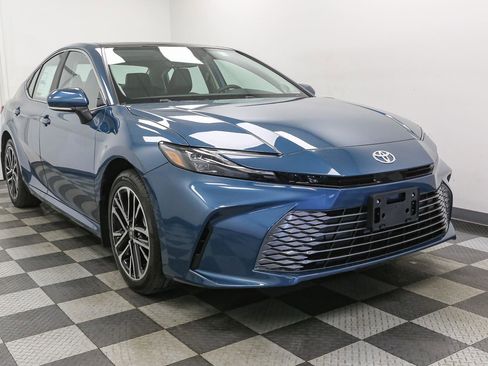 New 2026 Toyota Camry XLE AWD/4WD image 2