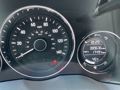 Used 2017 Honda HR-V EX image 15