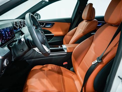 Used 2025 Mercedes-Benz C 300 Sedan image 17