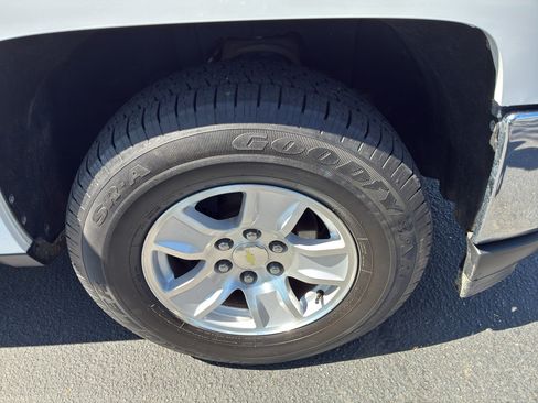 Used 2017 Chevrolet Silverado 1500 LT w/ LT Eassist Package RWD image 15