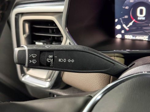 Used 2023 GMC Canyon Denali image 25