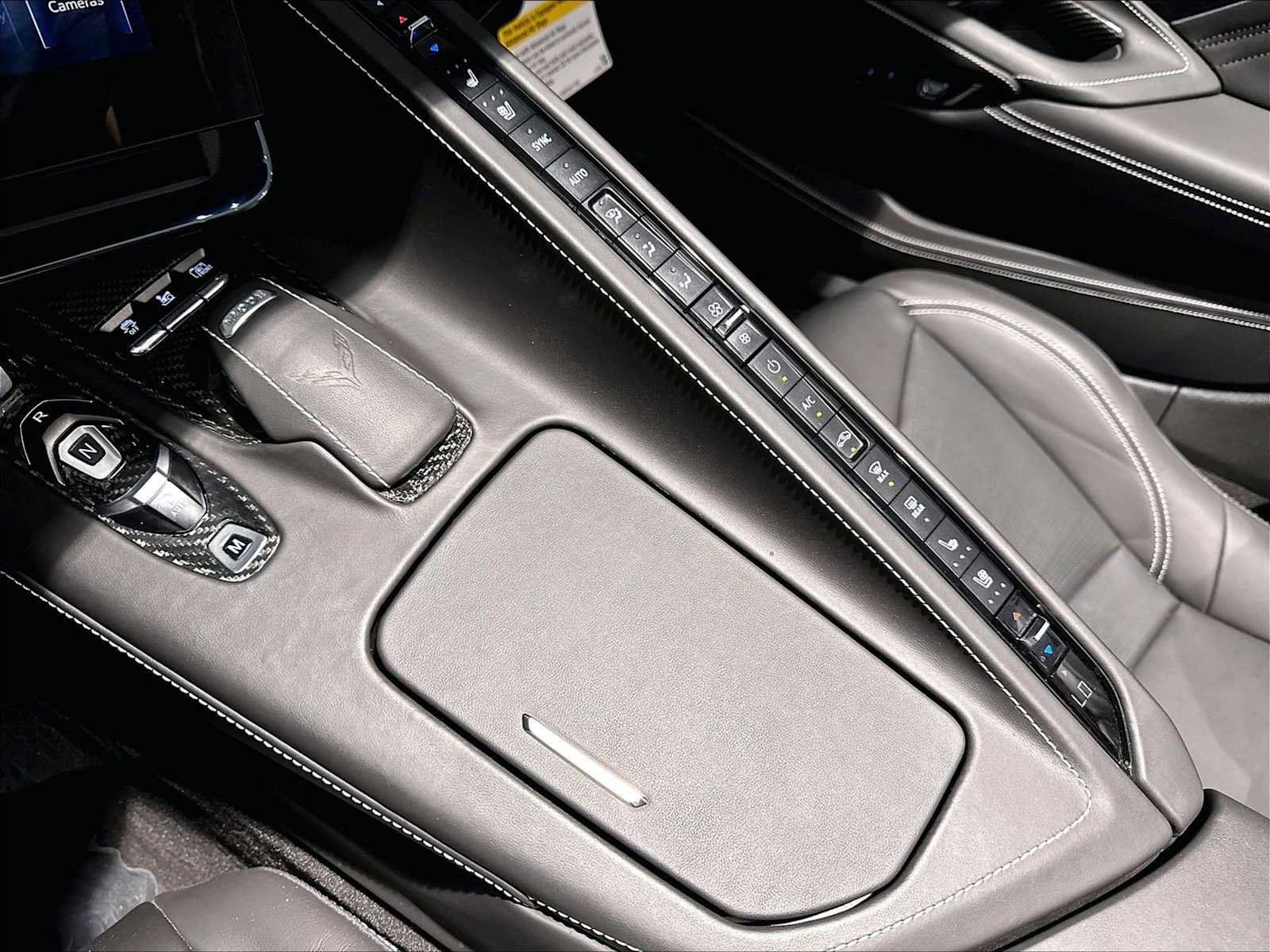 Used 2025 Chevrolet Corvette Z06 w/ Stealth Interior Trim Package RWD image 19