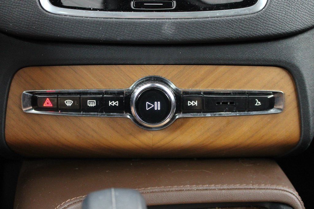 Certified 2023 Volvo XC90 B6 Plus AWD/4WD image 39