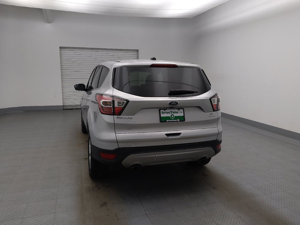 Used 2017 Ford Escape SE FWD image 6