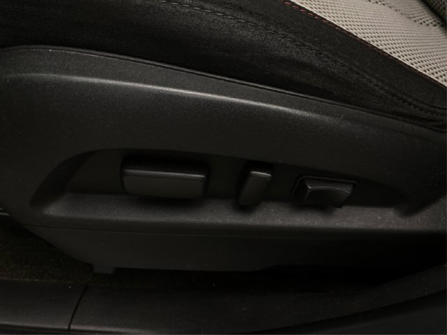 Used 2010 GMC Terrain SLE FWD image 24