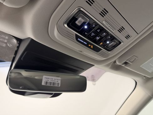 New 2026 Lincoln Nautilus Reserve image 6