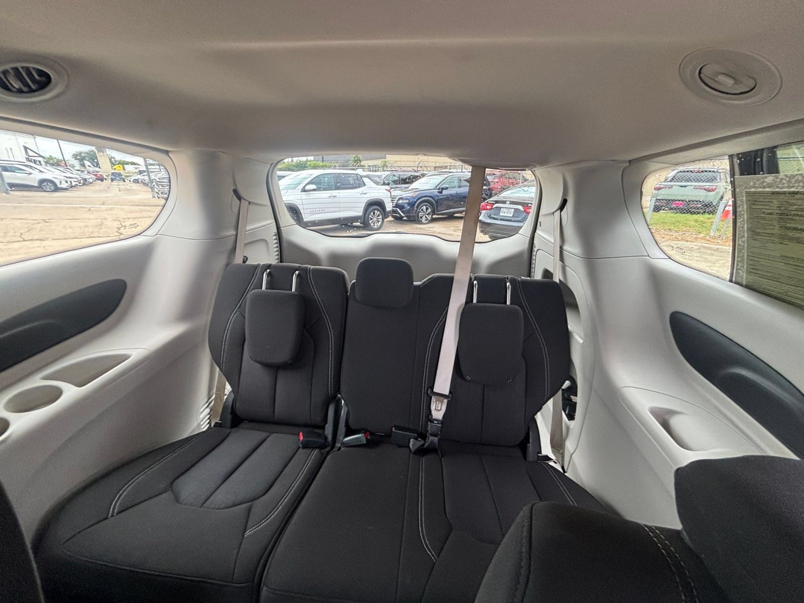 Used 2023 Chrysler Voyager LX FWD image 29