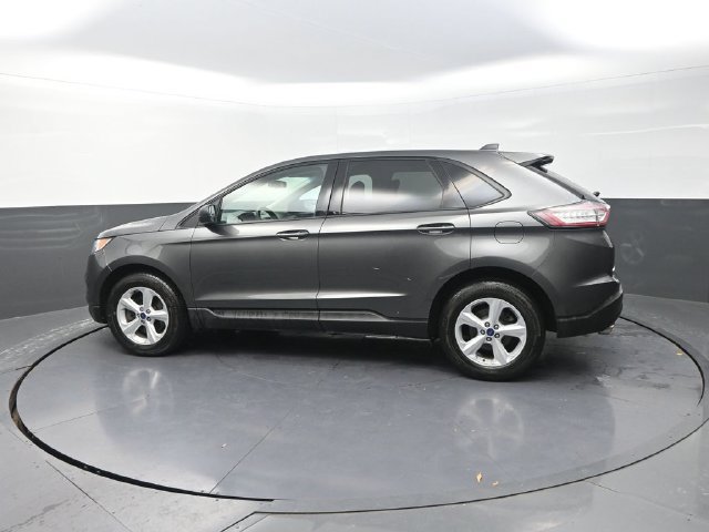 Used 2017 Ford Edge SE w/ Cargo Accessory Package AWD/4WD image 4