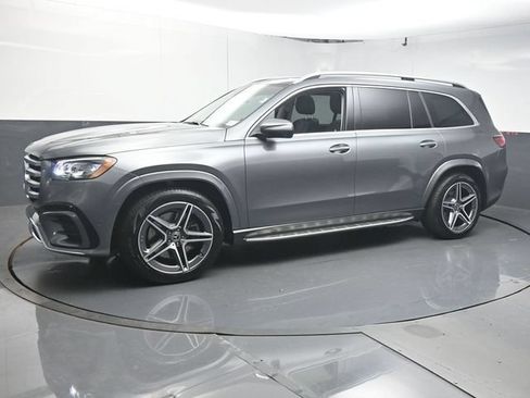 Certified 2026 Mercedes-Benz GLS 450 4MATIC image 4