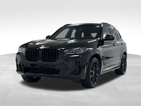 Used 2024 BMW X3 xDrive30i w/ Premium Package image 3