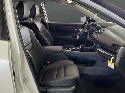 New 2026 Nissan Rogue Dark Armor AWD/4WD image 24