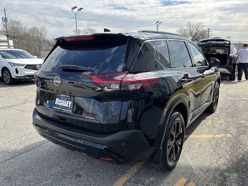 Certified 2023 Nissan Rogue SV w/ SV Premium B Package image 8