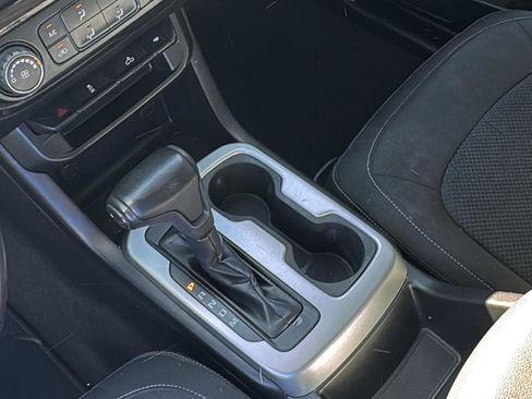 Used 2016 Chevrolet Colorado LT w/ LT Convenience Package image 18