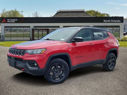 Used 2023 Jeep Compass Trailhawk AWD/4WD image 1