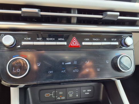 Used 2025 Hyundai Tucson SEL FWD image 12