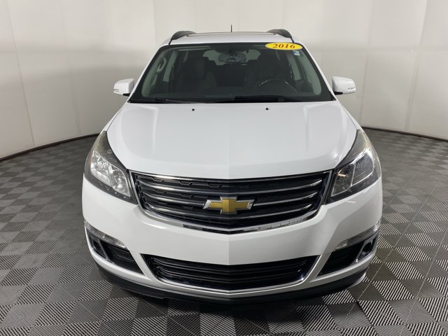 Used 2016 Chevrolet Traverse LT w/ Style and Technology Package FWD image 11