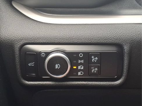 Certified 2023 Ford Explorer XLT w/ Equipment Group 202A AWD/4WD image 19