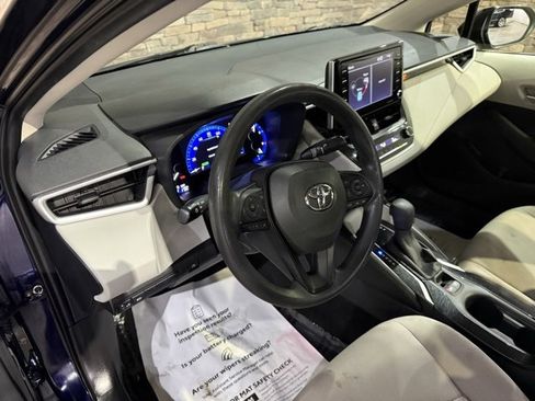 Used 2021 Toyota Corolla LE image 12