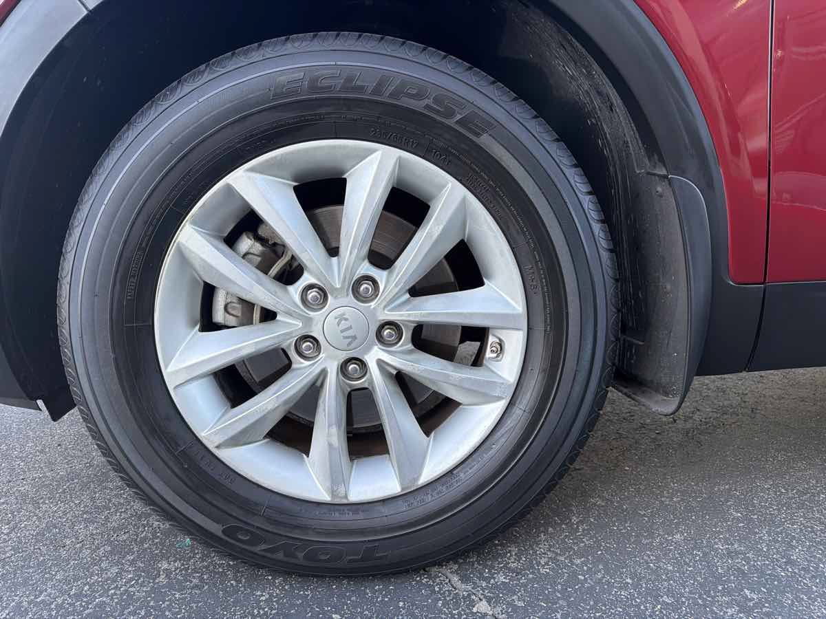 Used 2016 Kia Sorento FWD w/ LX Convenience Package image 41