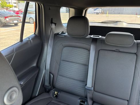 Used 2025 Chevrolet Equinox LT FWD image 40
