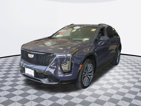 Certified 2024 Cadillac XT4 Sport FWD image 4